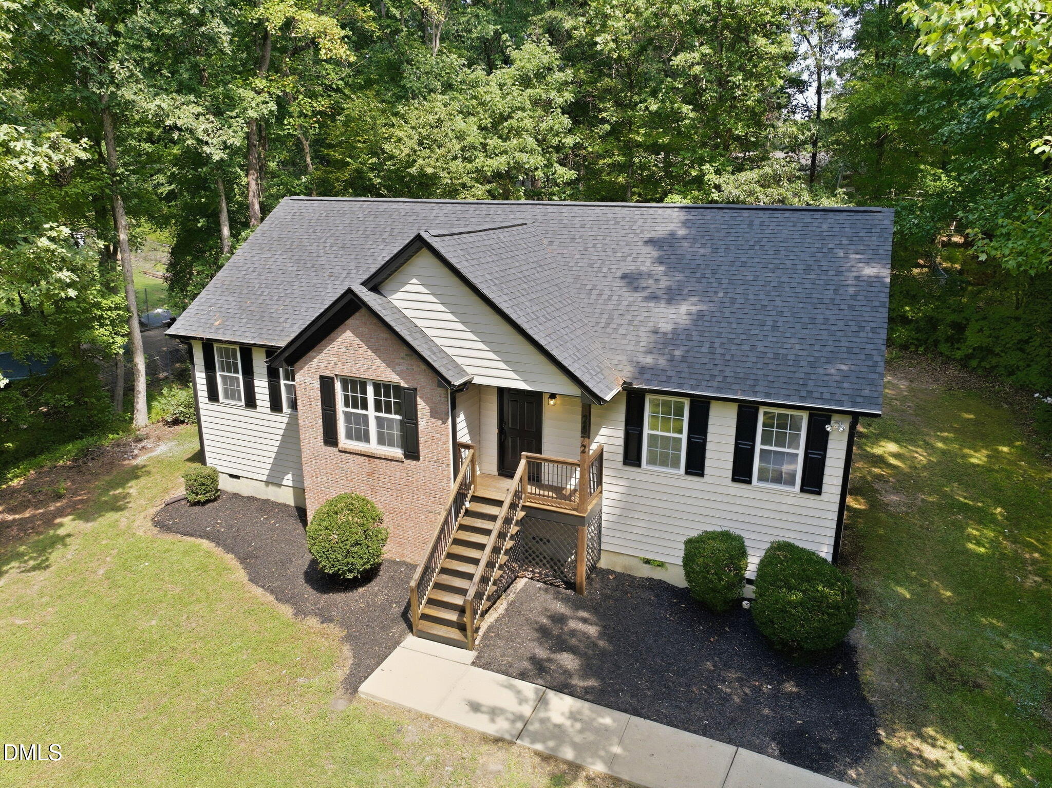 2572 Chadwick Place Property Photo 3