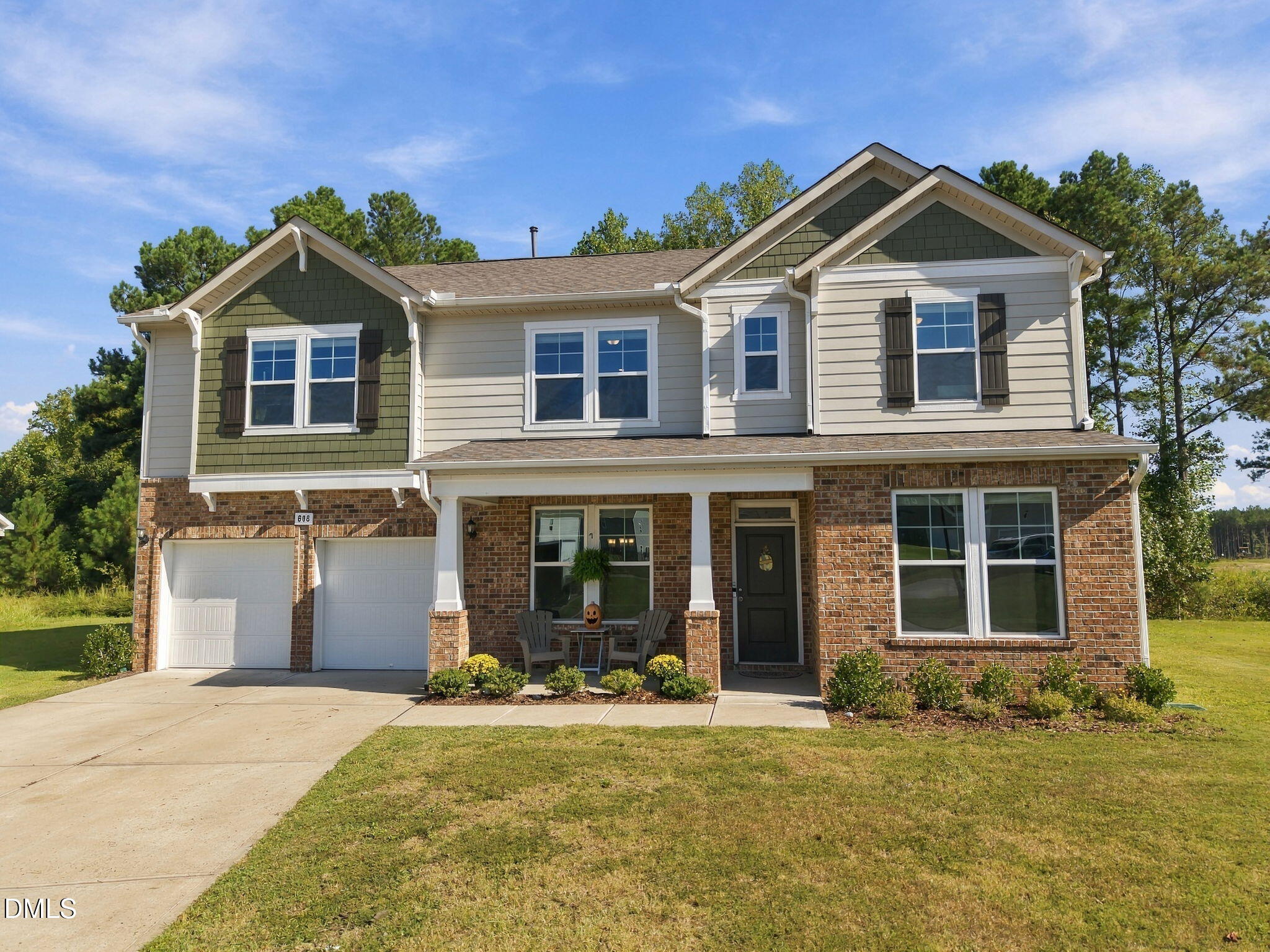 608 Priory Circle Property Photo 2