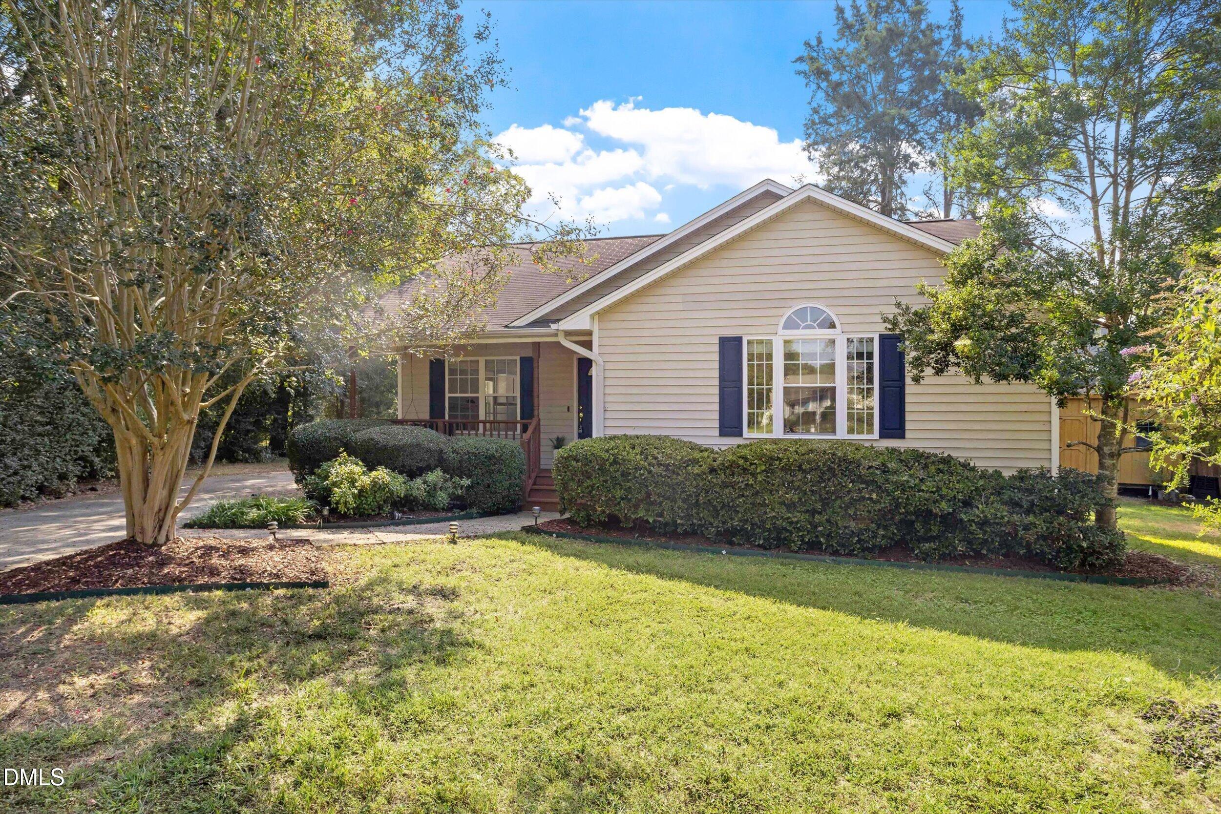 53 Grove Point Property Photo 2