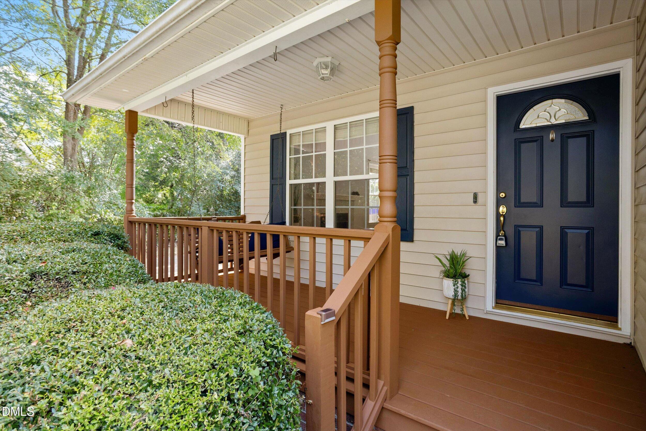 53 Grove Point Property Photo 4