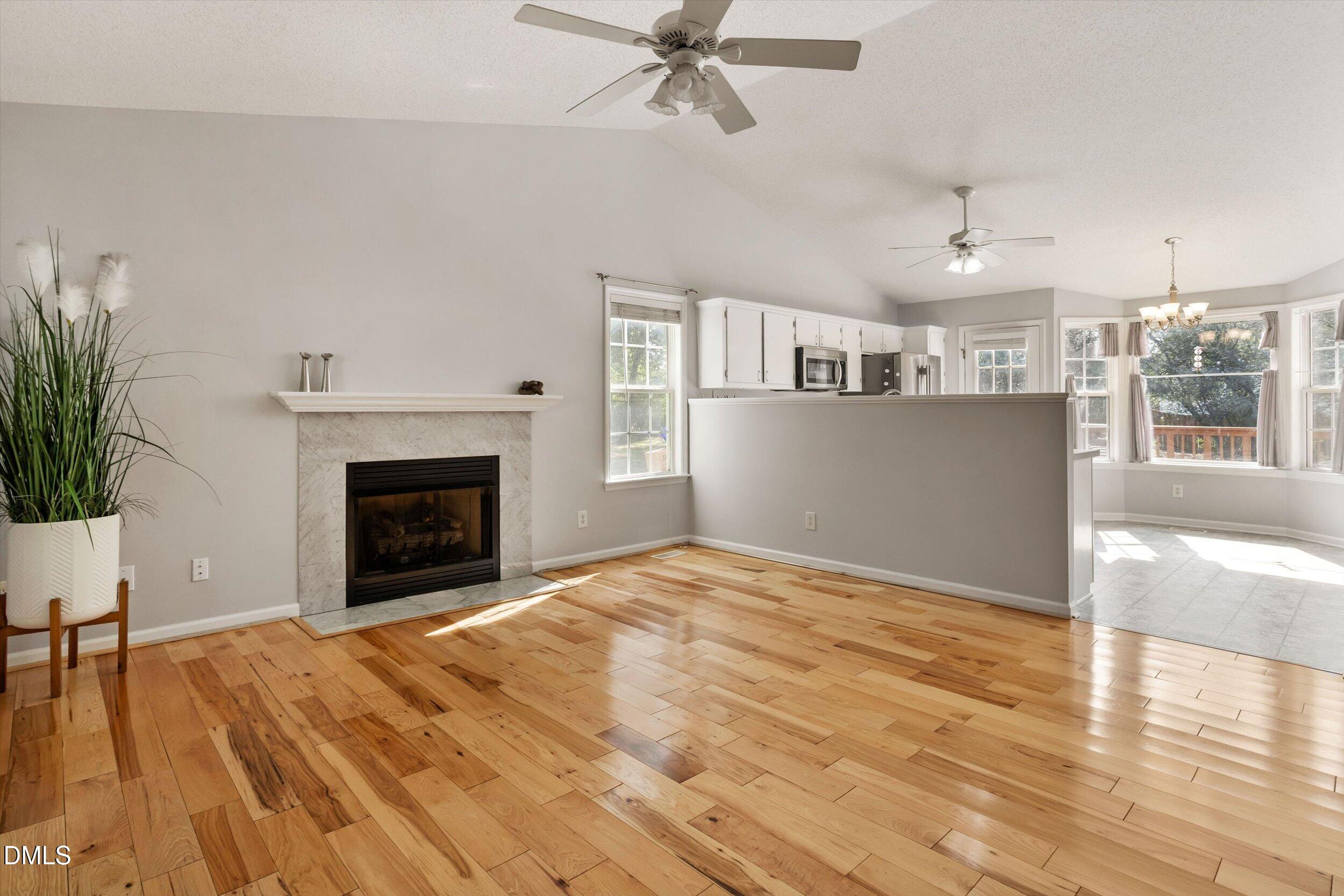 53 Grove Point Property Photo 8