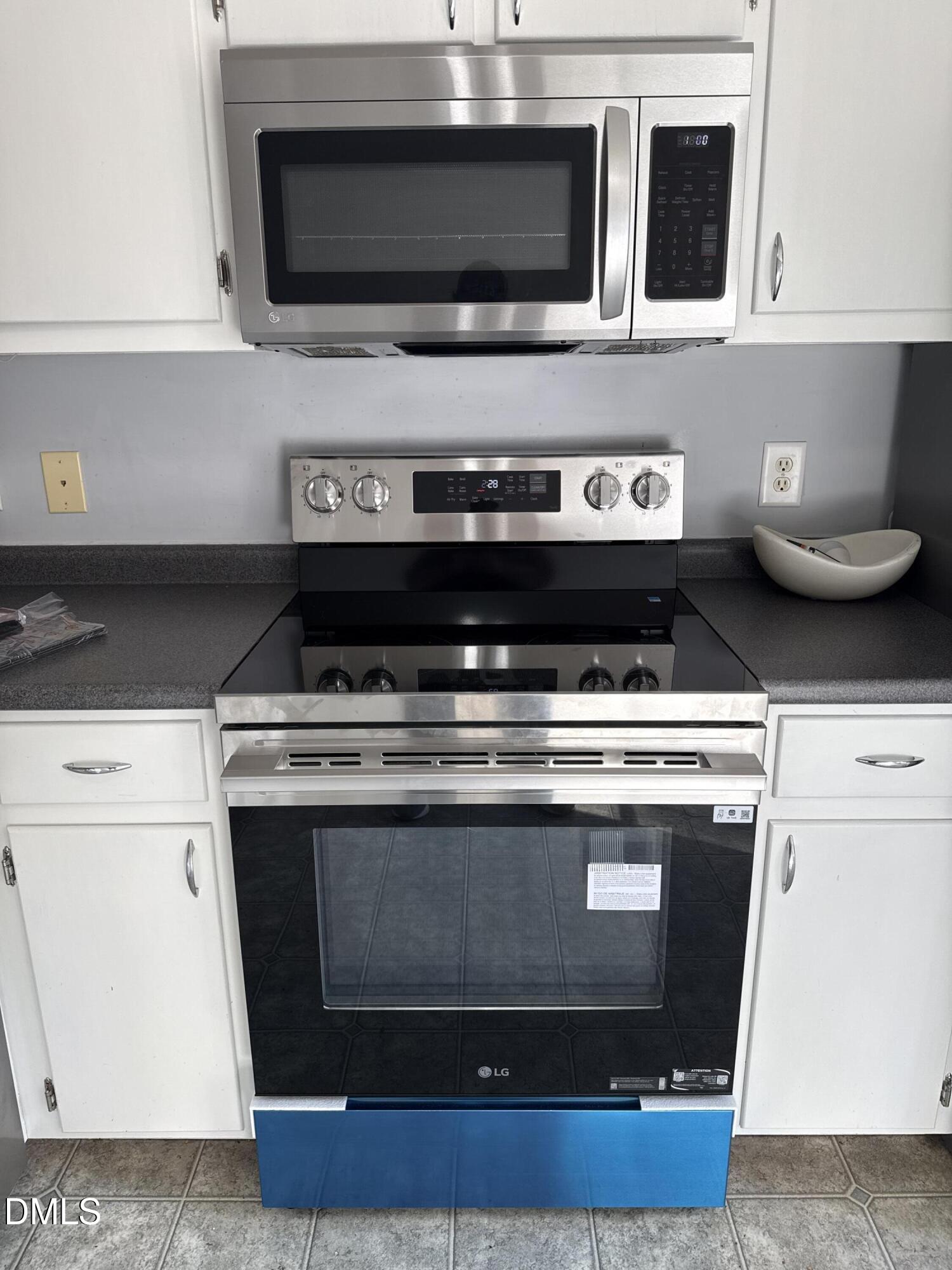 53 Grove Point Property Photo 13