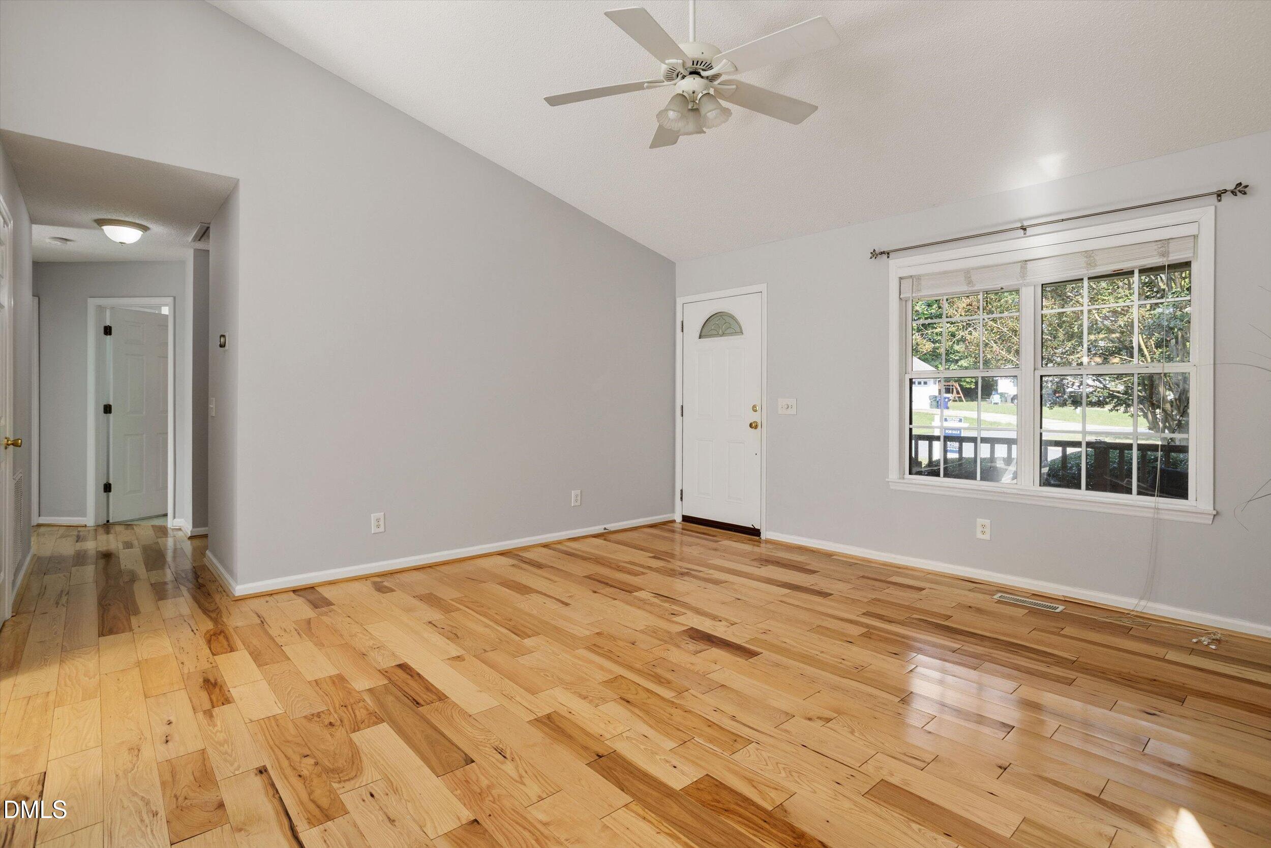 53 Grove Point Property Photo 15