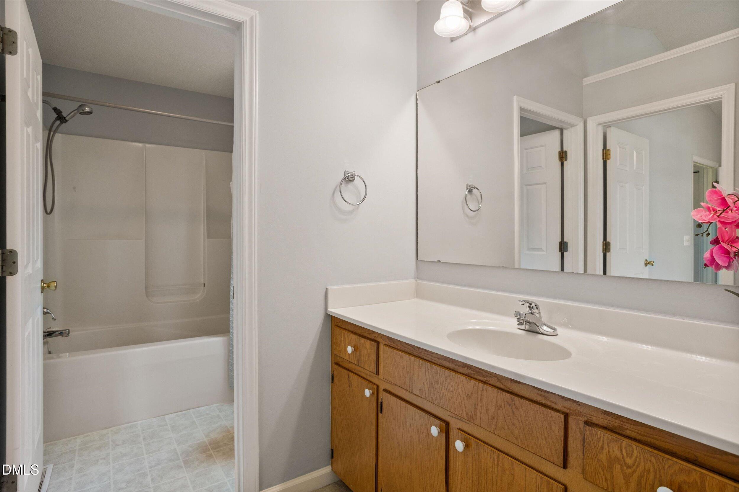 53 Grove Point Property Photo 24