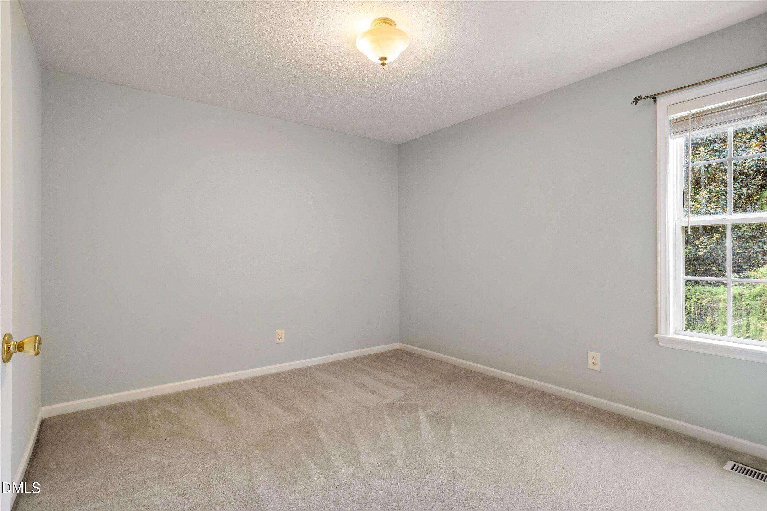 53 Grove Point Property Photo 28