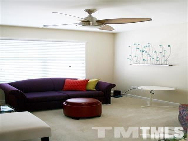 206 Royal Tower Way Property Photo 14
