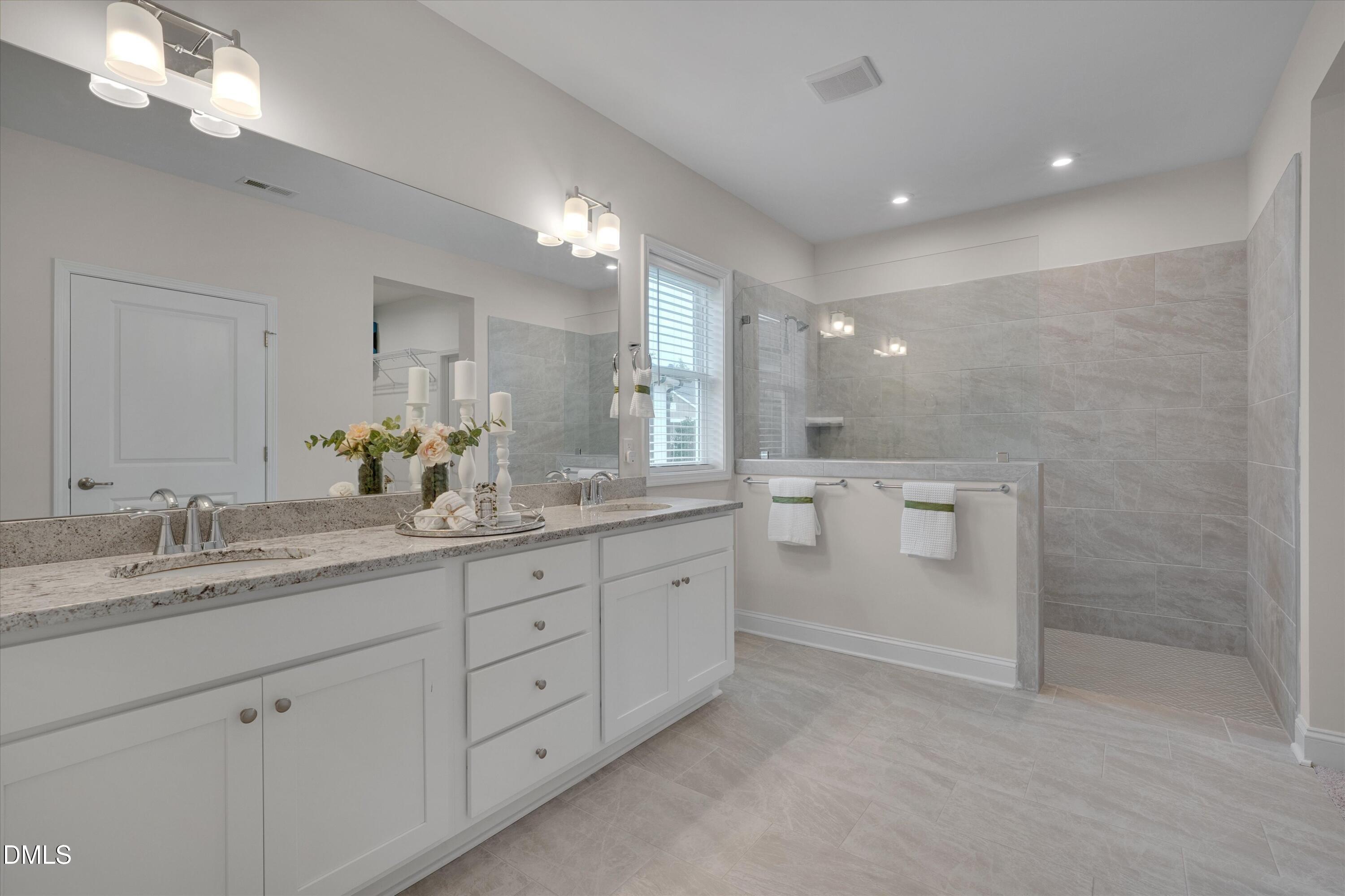 864 Flower Manor Drive Property Photo 11