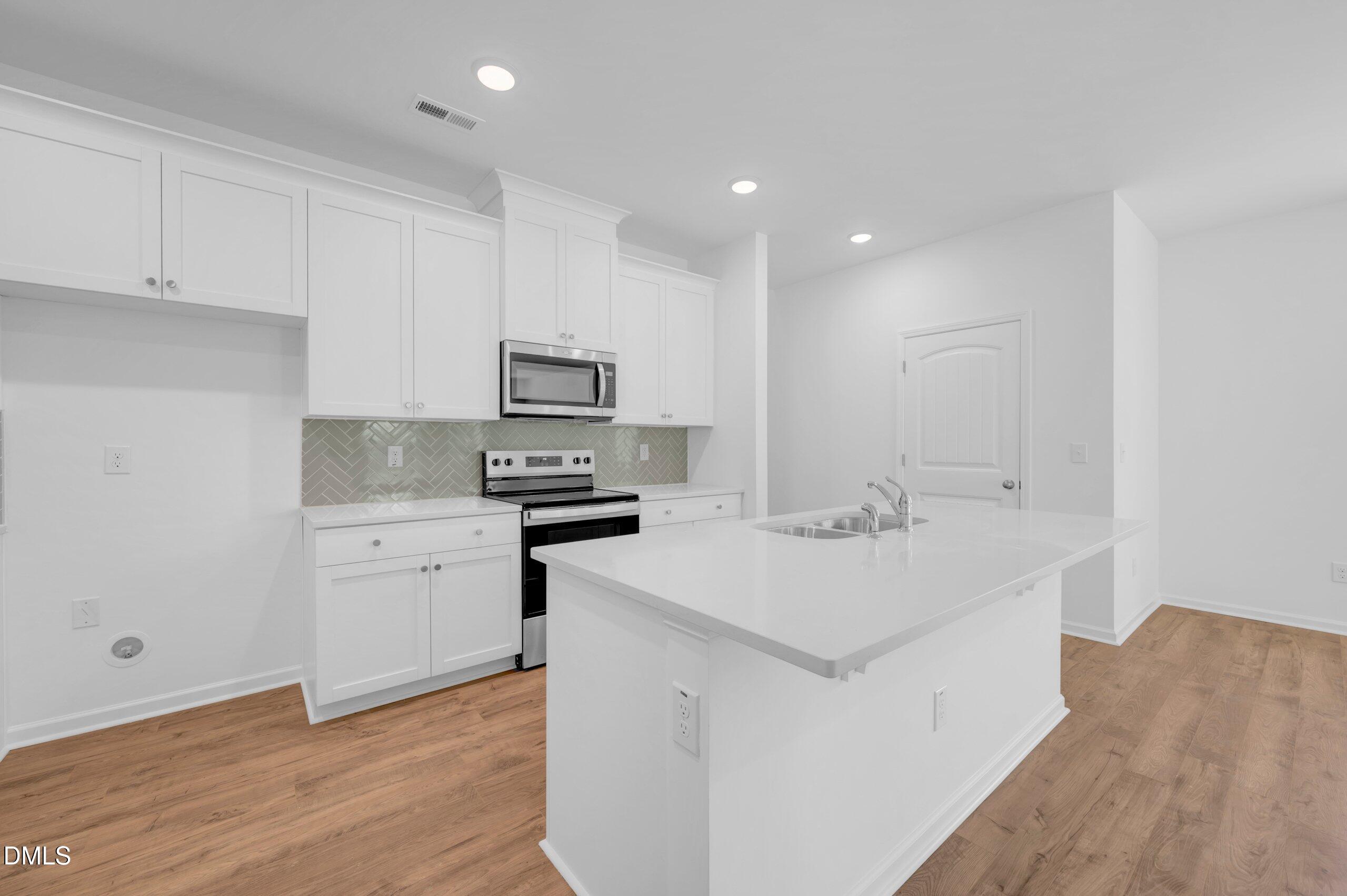 197 Riverstone Drive Property Photo 32