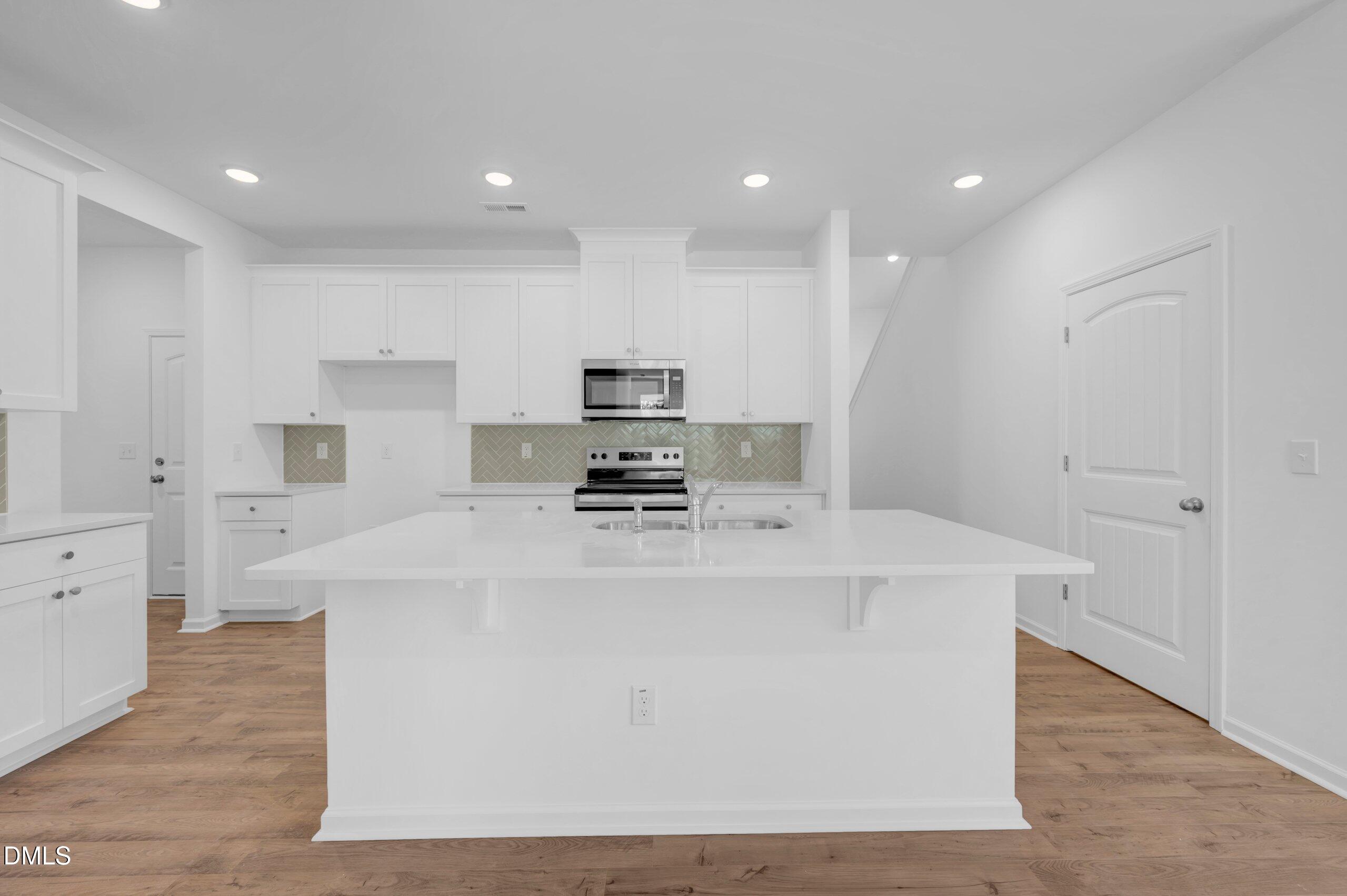 197 Riverstone Drive Property Photo 33