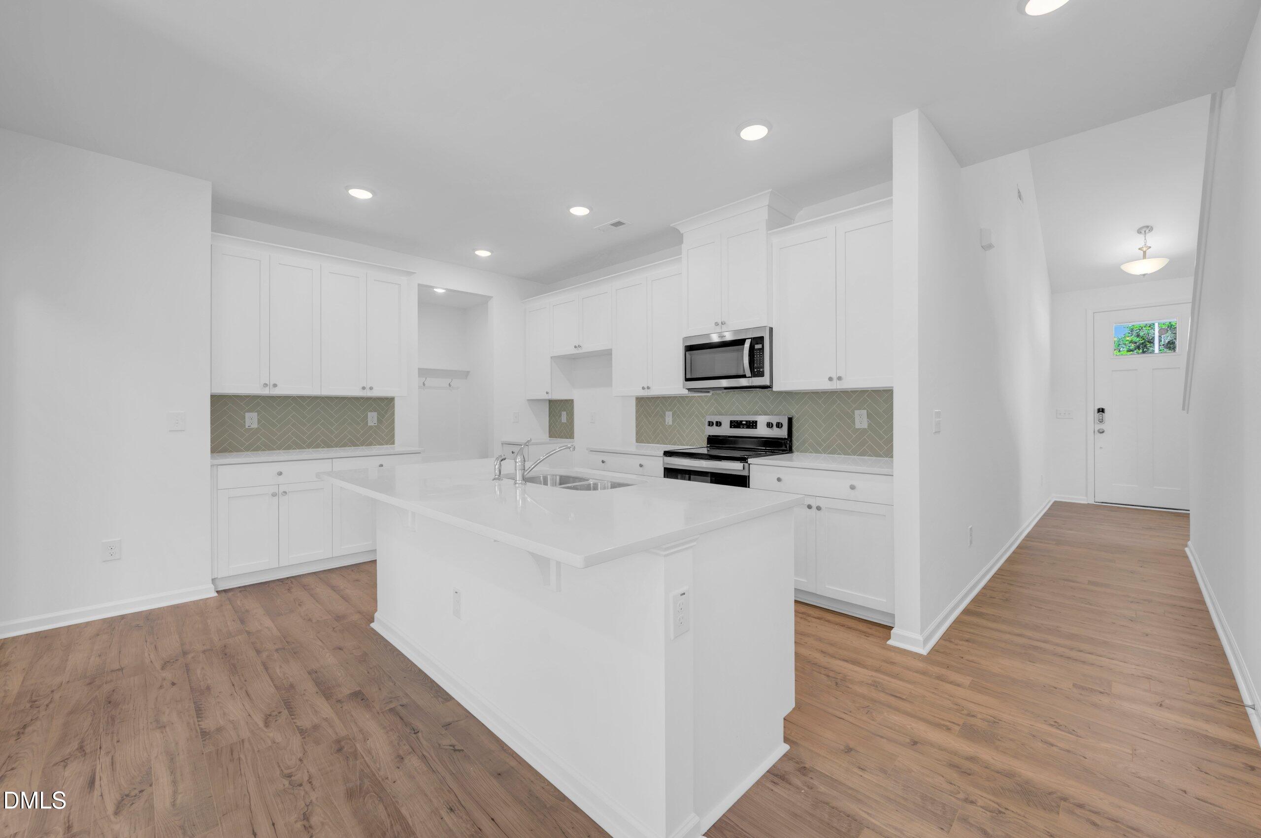 197 Riverstone Drive Property Photo 34