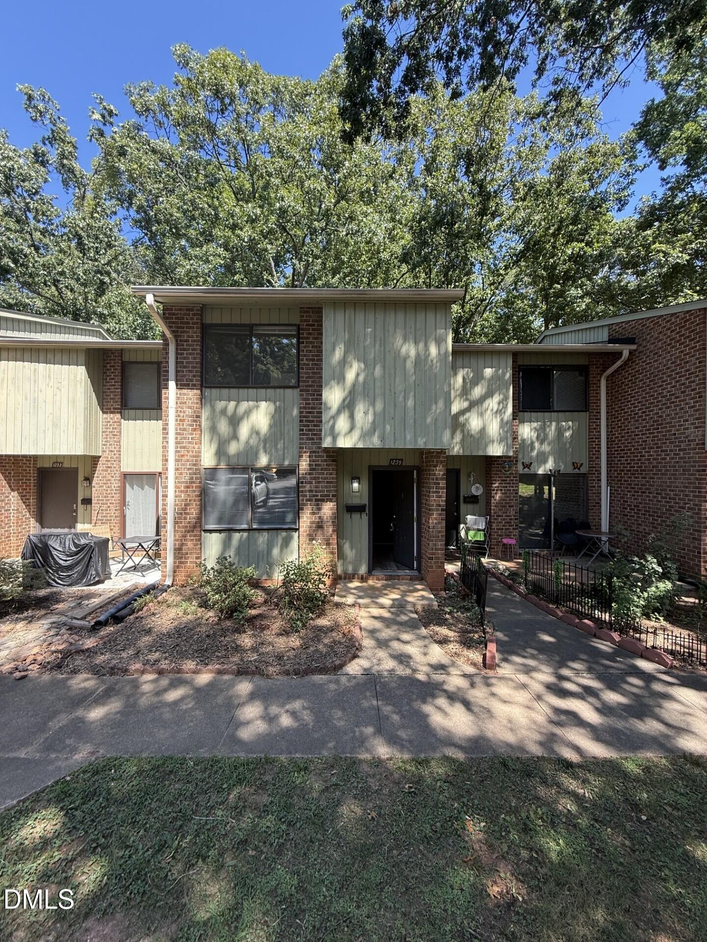 1235 Teakwood Place Property Photo 1