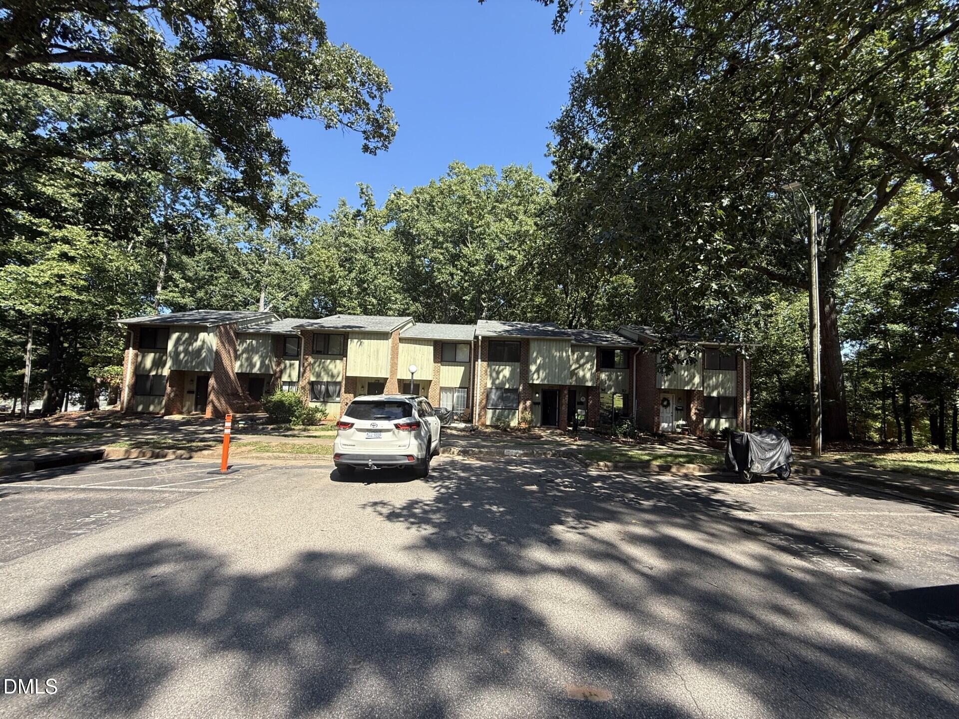 1235 Teakwood Place Property Photo 3