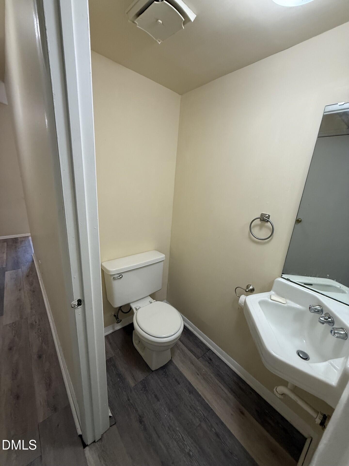 1235 Teakwood Place Property Photo 13