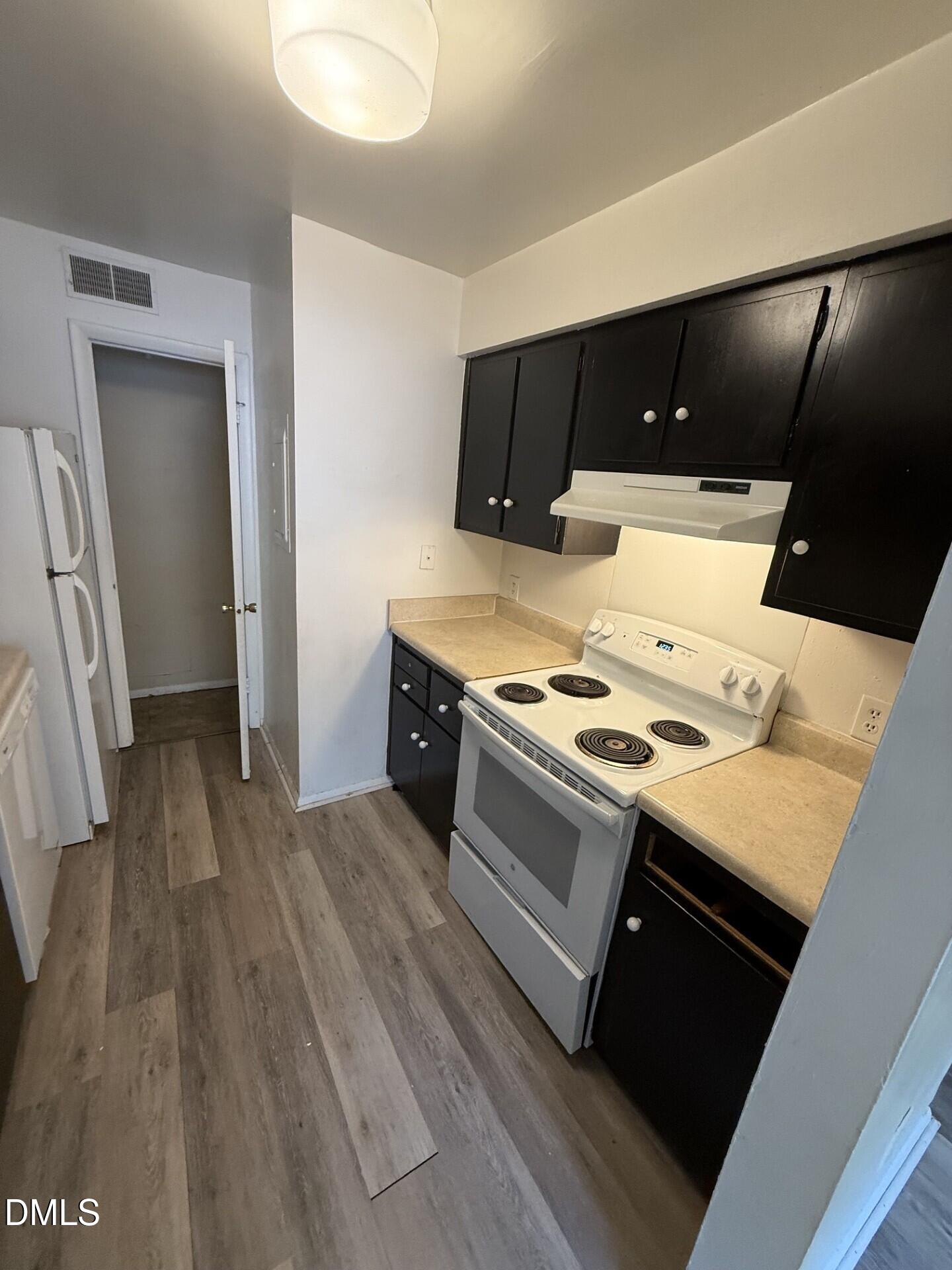 1235 Teakwood Place Property Photo 14