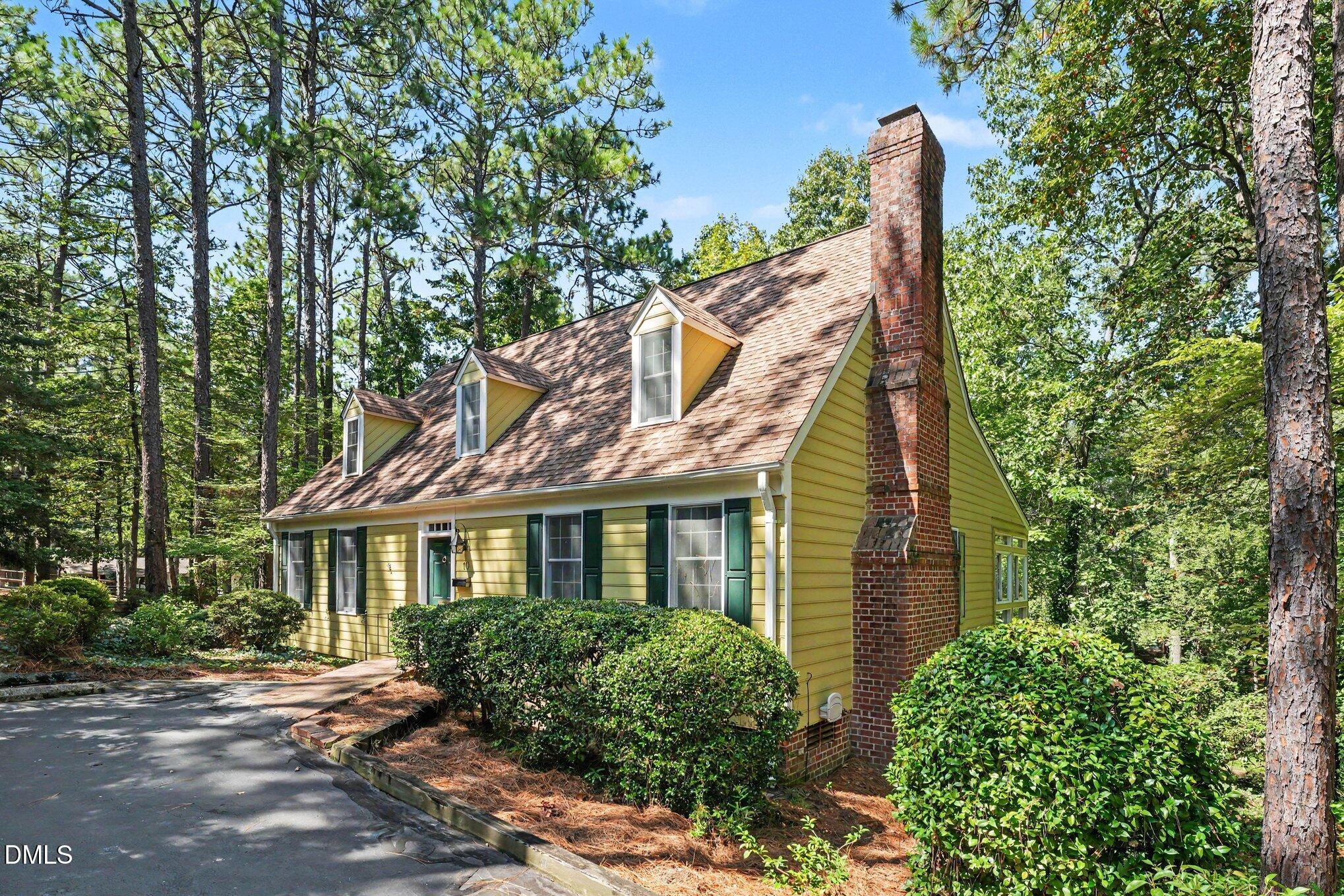 10 Village In The Woods Circle Property Photo 2