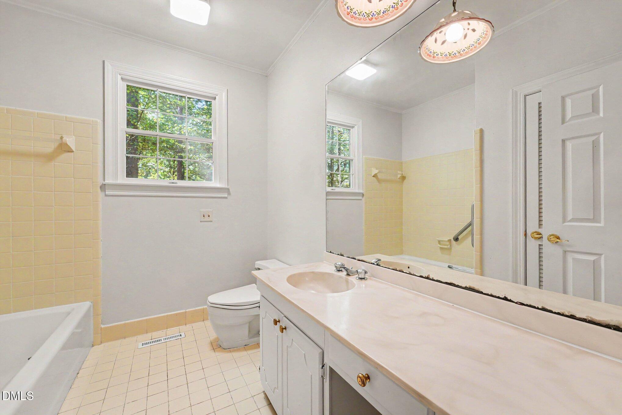 10 Village In The Woods Circle Property Photo 24