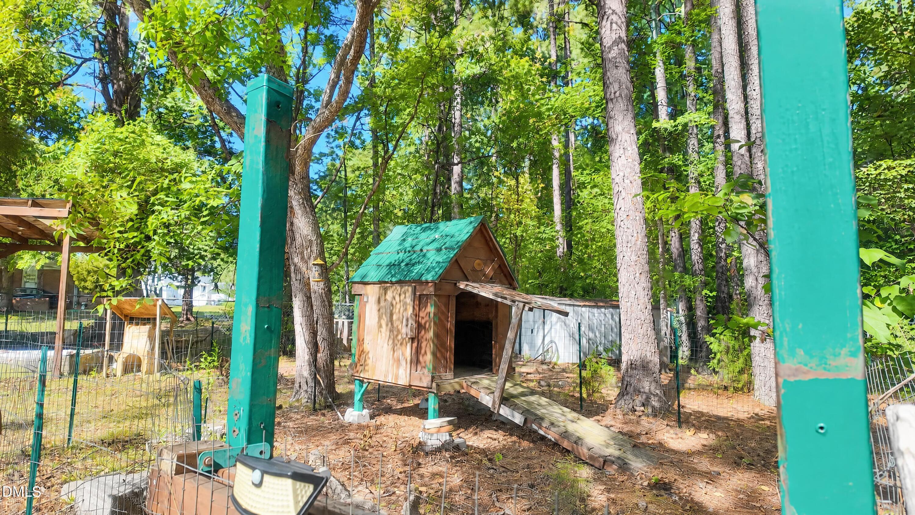 2603 Windy Hill Road Property Photo 3