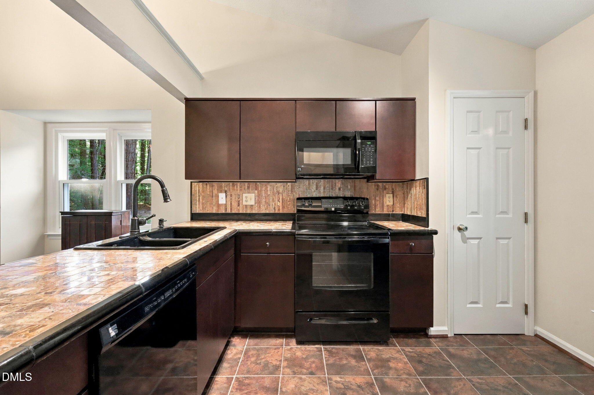 3 Jessica Court Property Photo 10