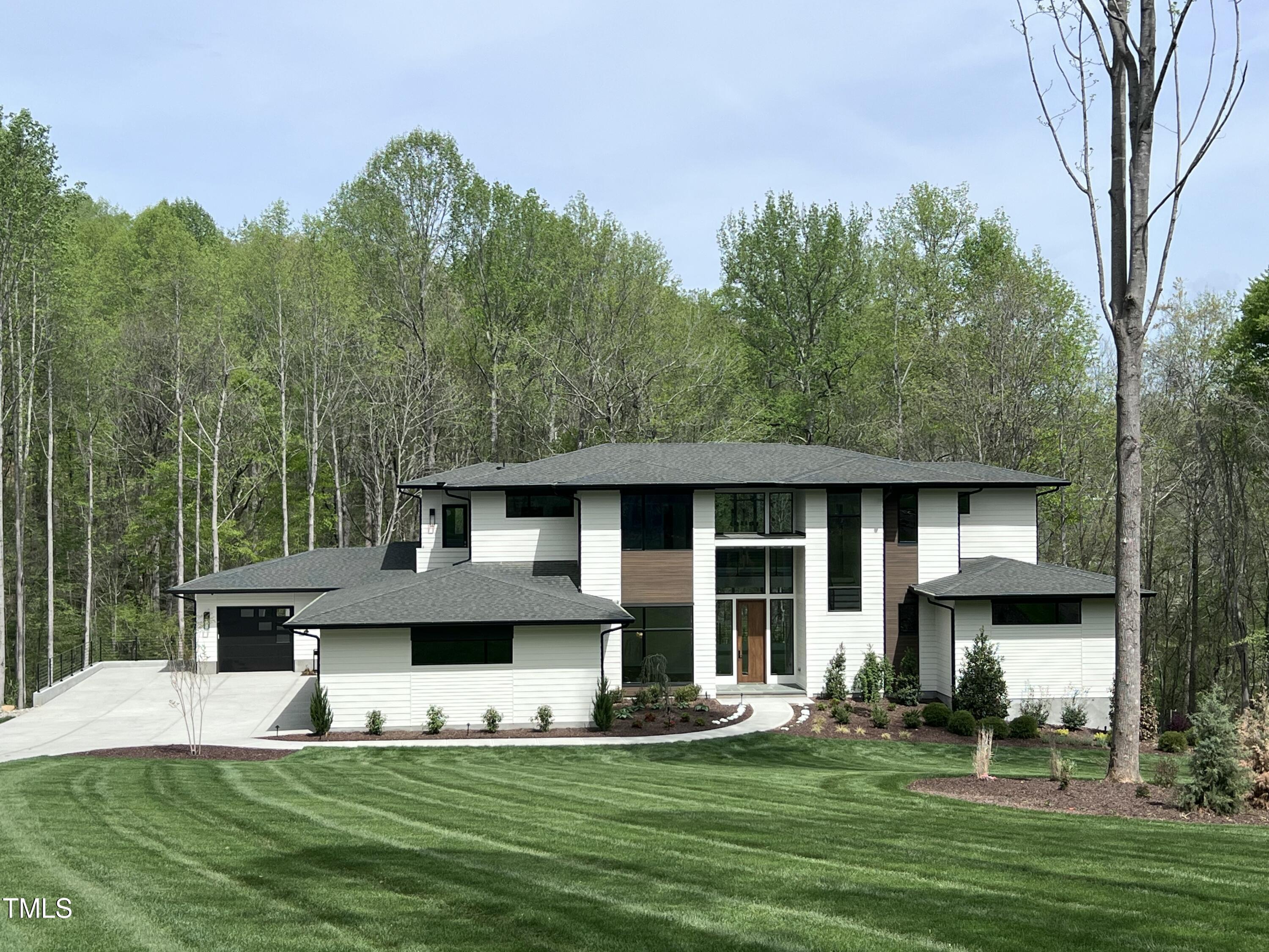 196 Mountaintop Circle Property Photo 2