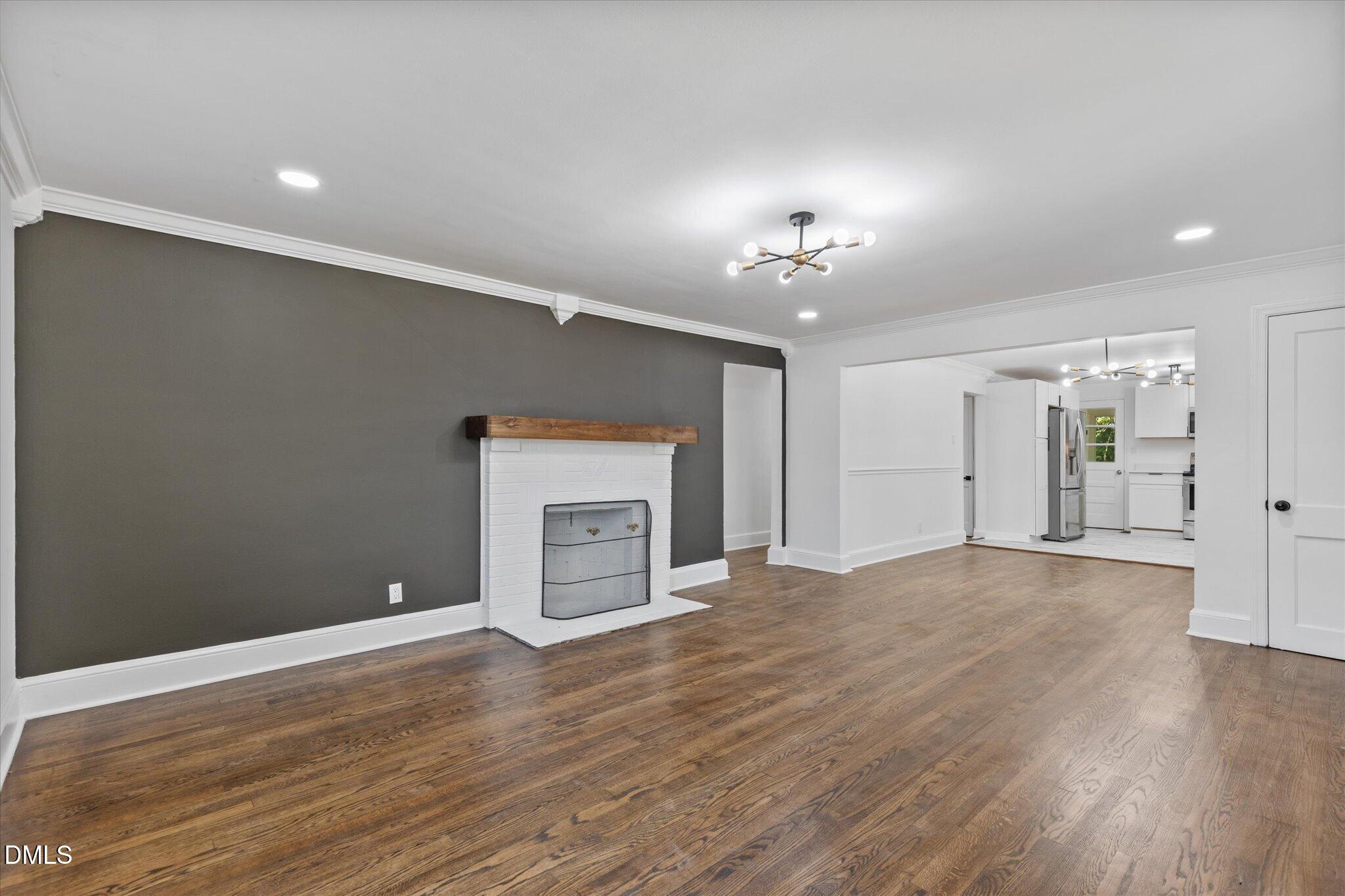 2328 Cheek Road Property Photo 6