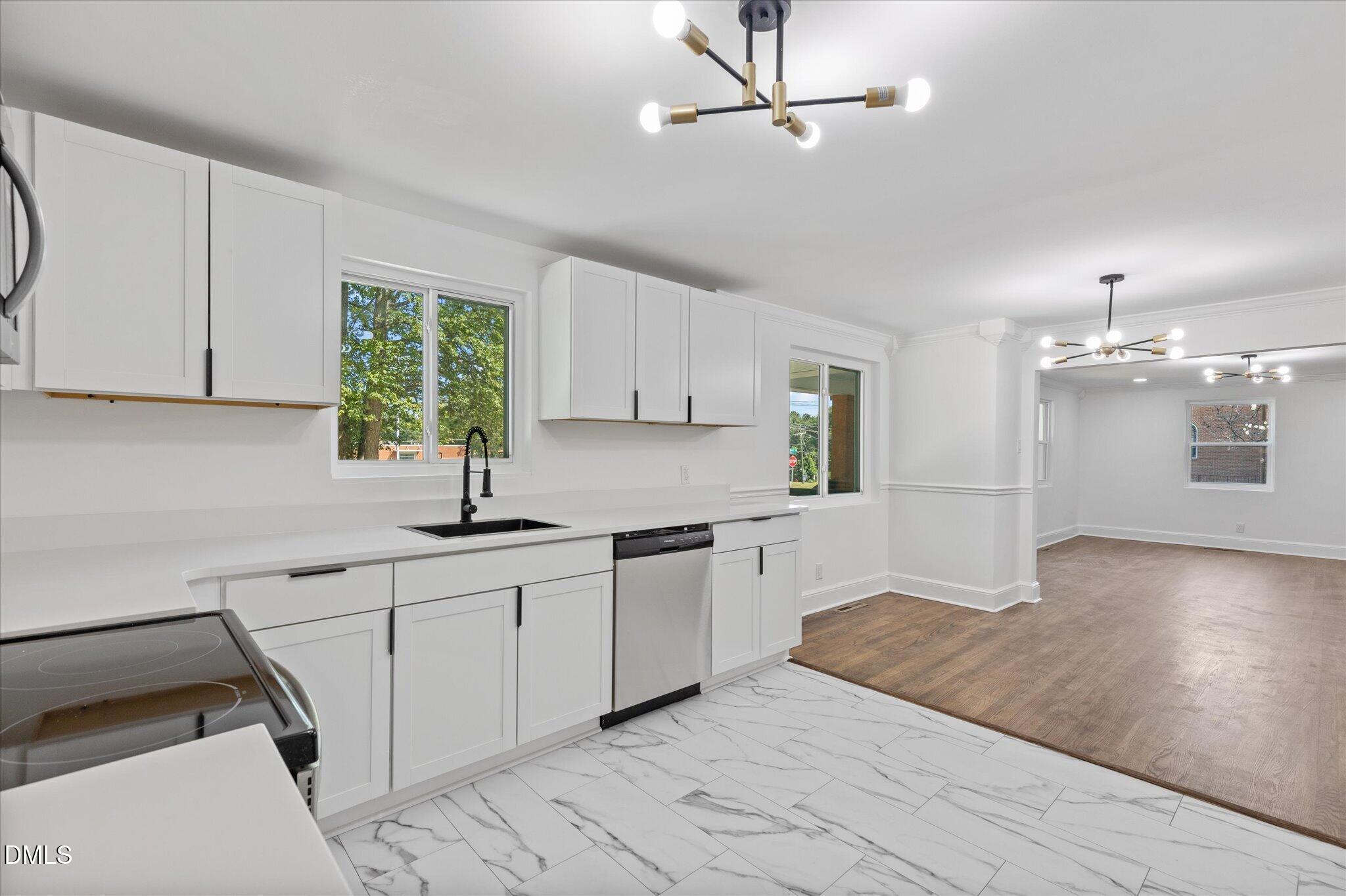 2328 Cheek Road Property Photo 13