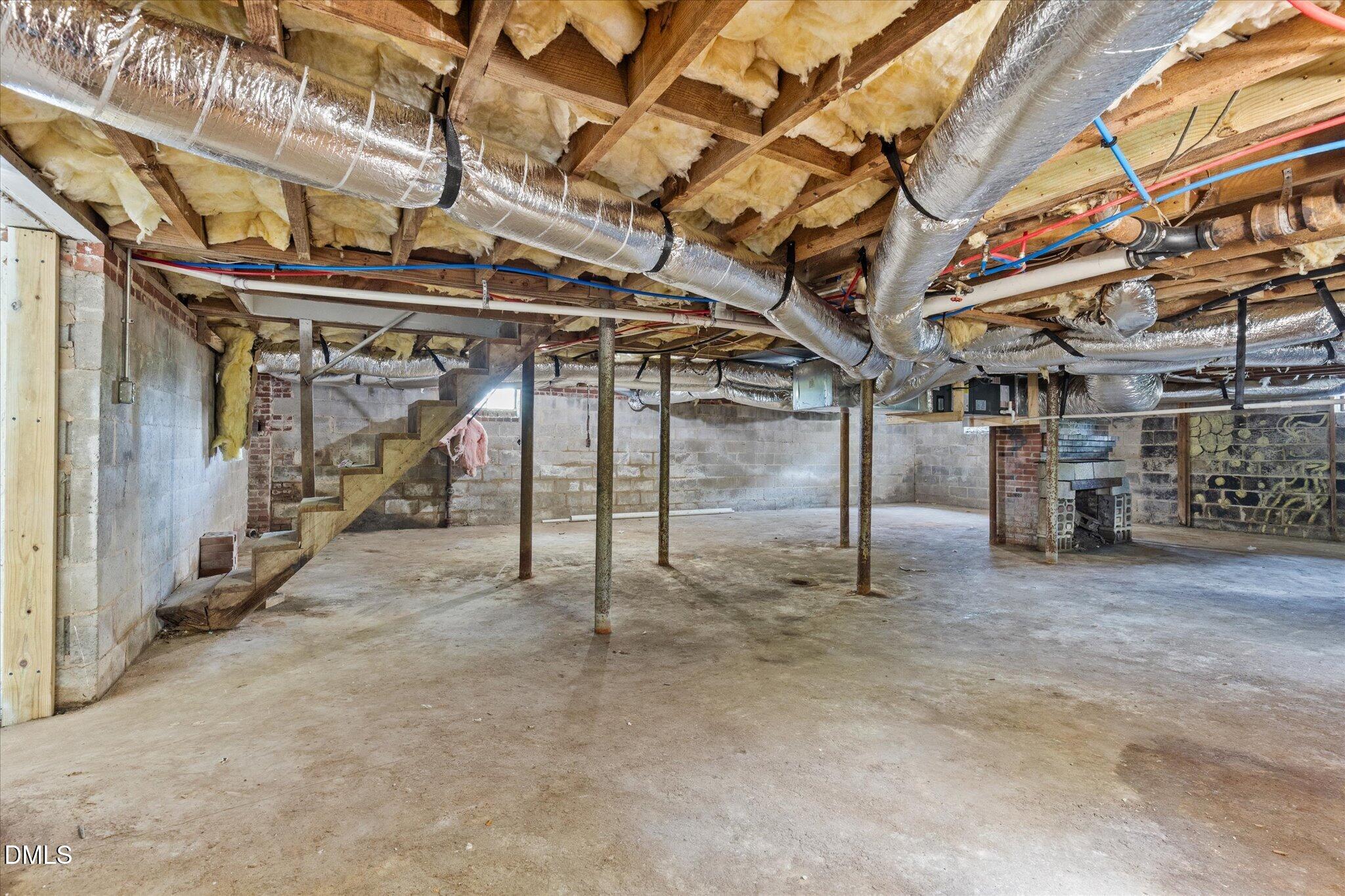 2328 Cheek Road Property Photo 31