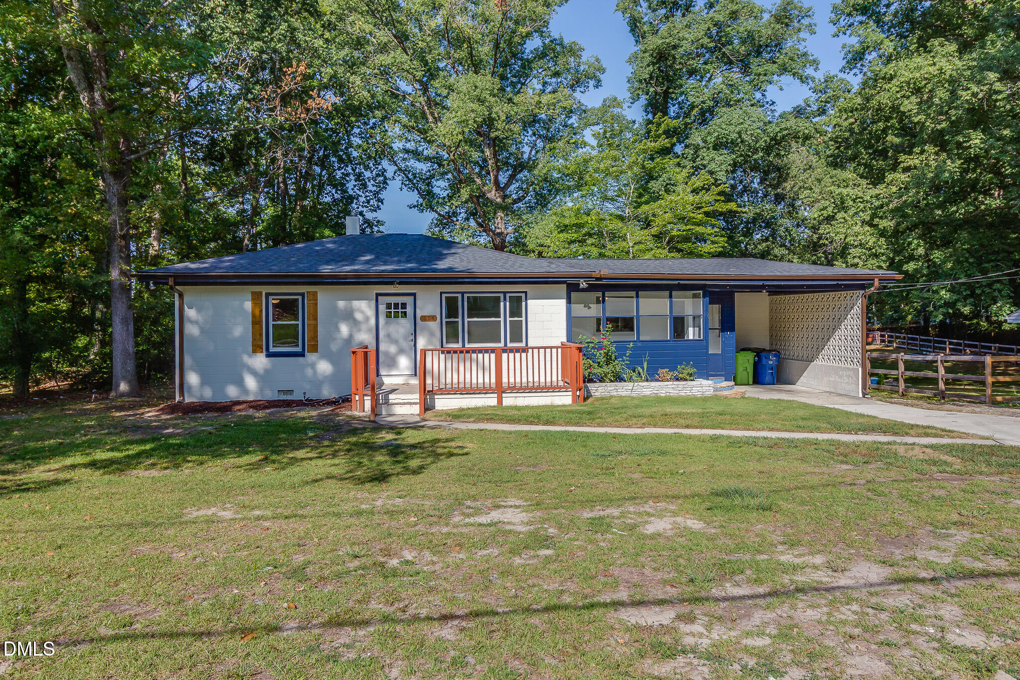 556 Rose Lane Property Photo 2