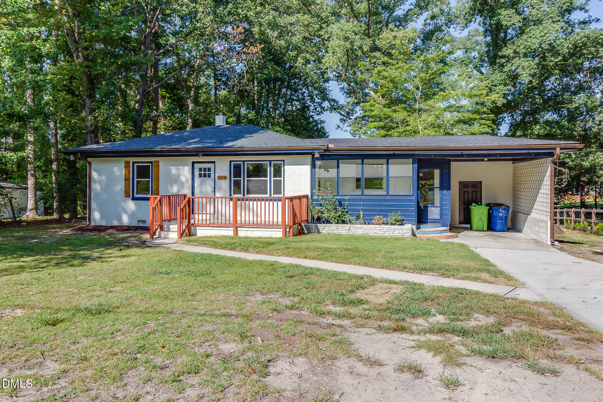 556 Rose Lane Property Photo 3