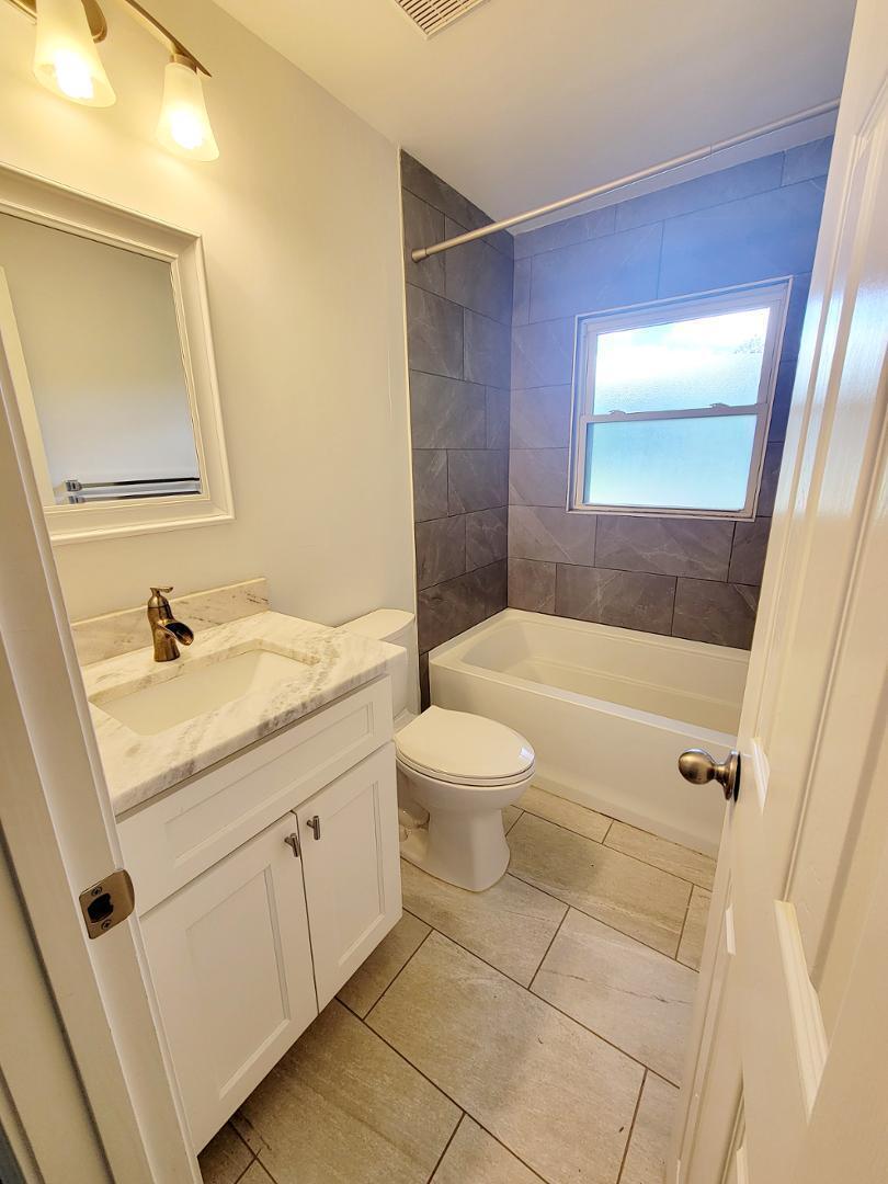 428 Lansing Street Property Photo 24
