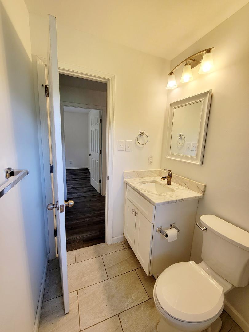 428 Lansing Street Property Photo 25