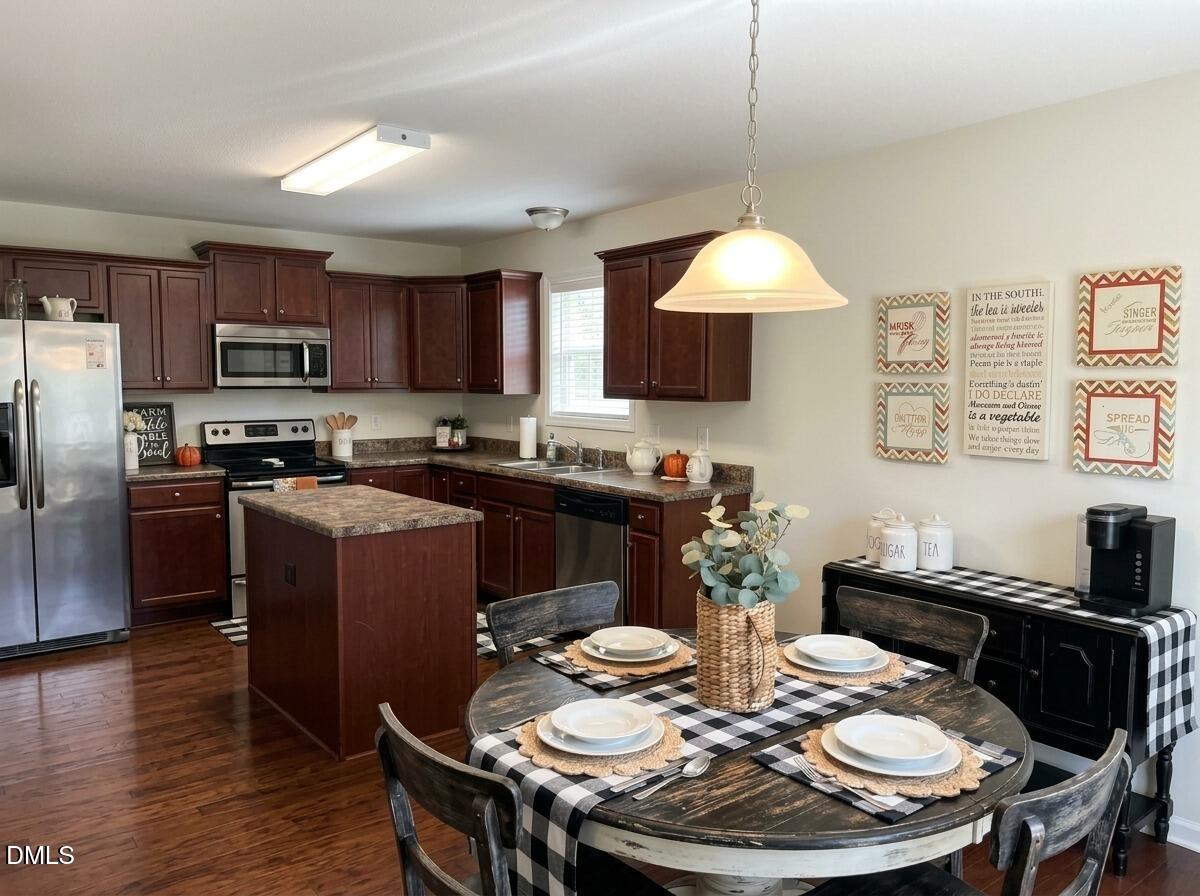 460 Botanical Court Property Photo 2