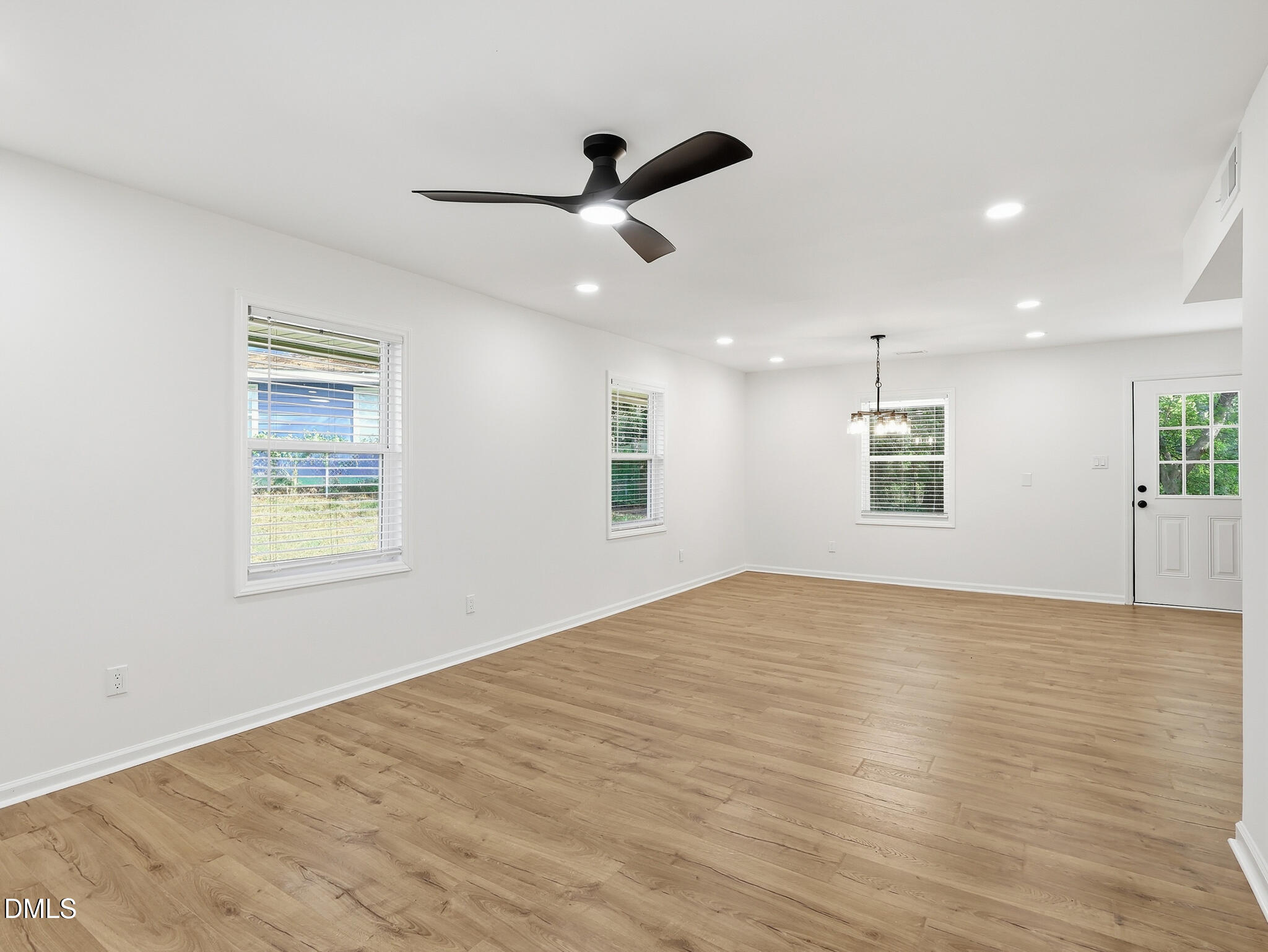 821 Grantland Drive Property Photo 4