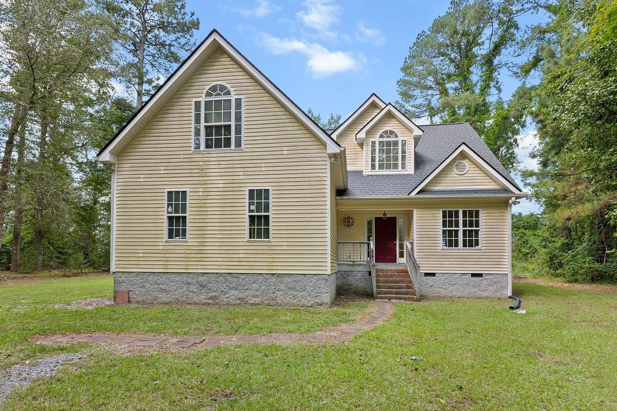 112 Day Lane Property Photo 2
