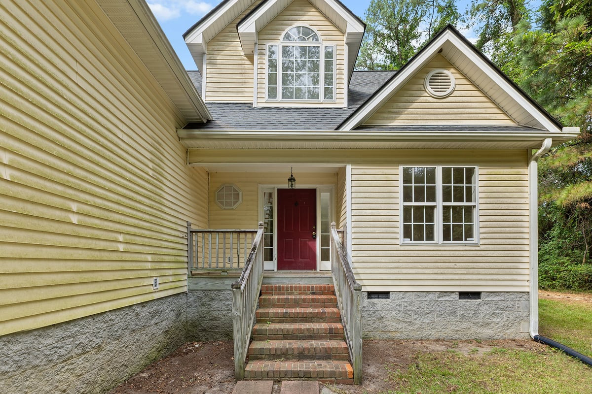 112 Day Lane Property Photo 5