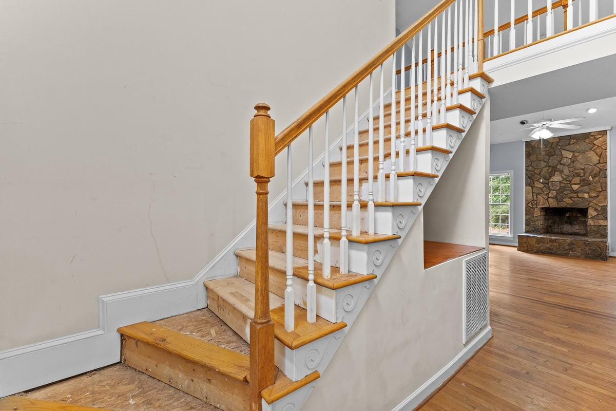 112 Day Lane Property Photo 7