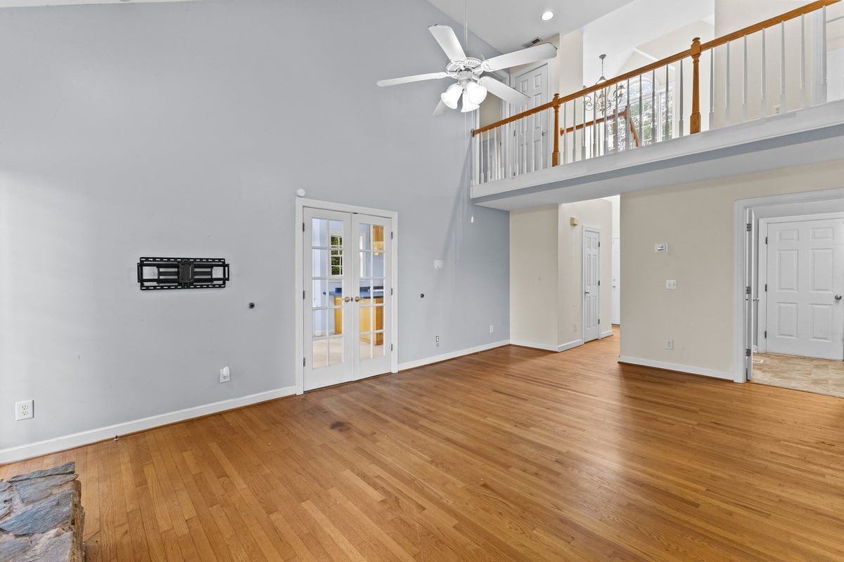 112 Day Lane Property Photo 15