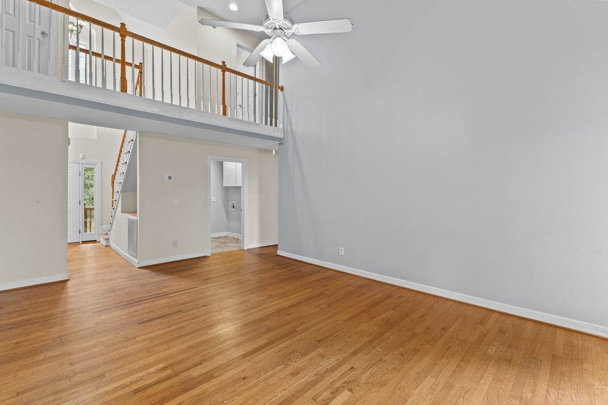 112 Day Lane Property Photo 16