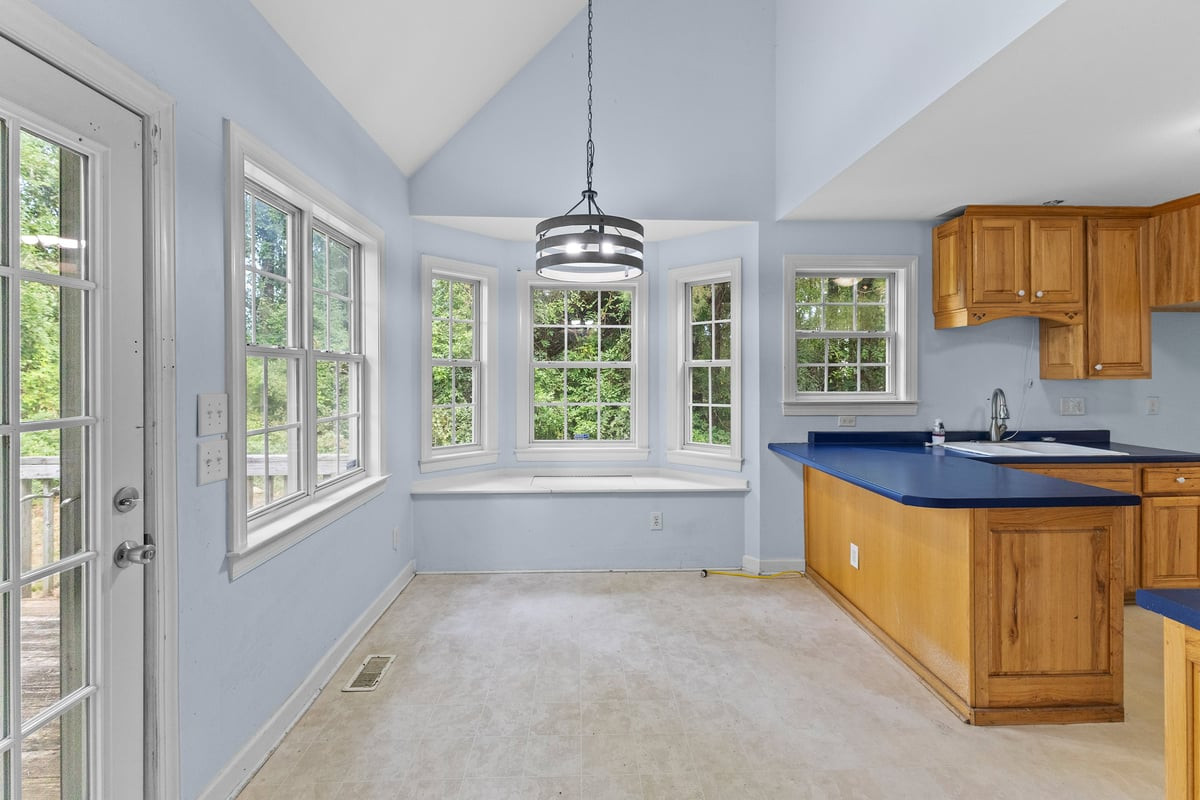 112 Day Lane Property Photo 19