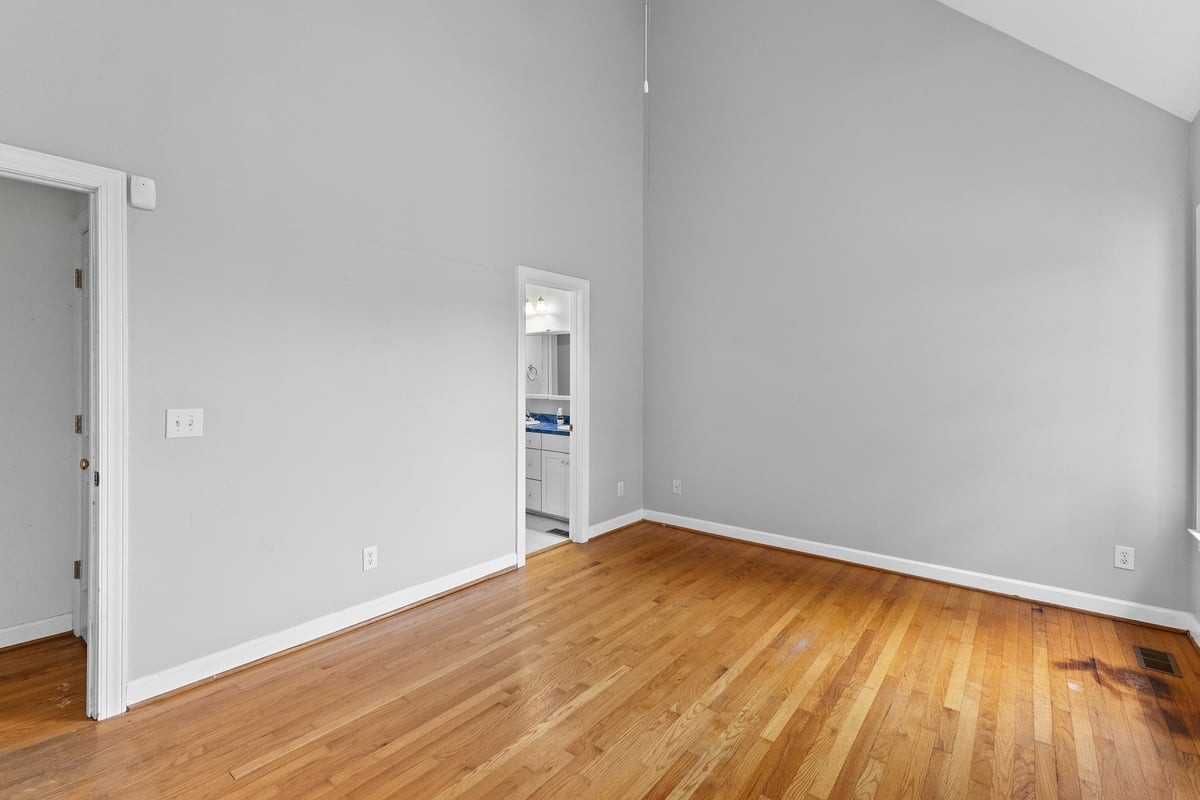 112 Day Lane Property Photo 30