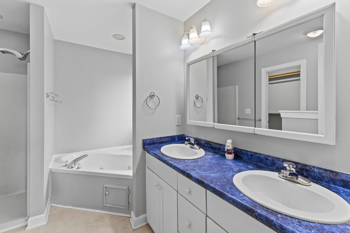 112 Day Lane Property Photo 33