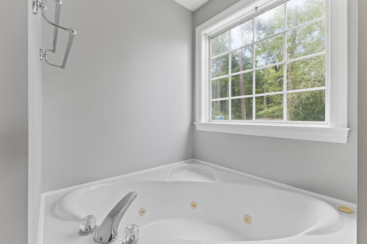 112 Day Lane Property Photo 34