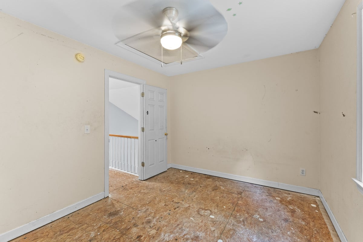 112 Day Lane Property Photo 40