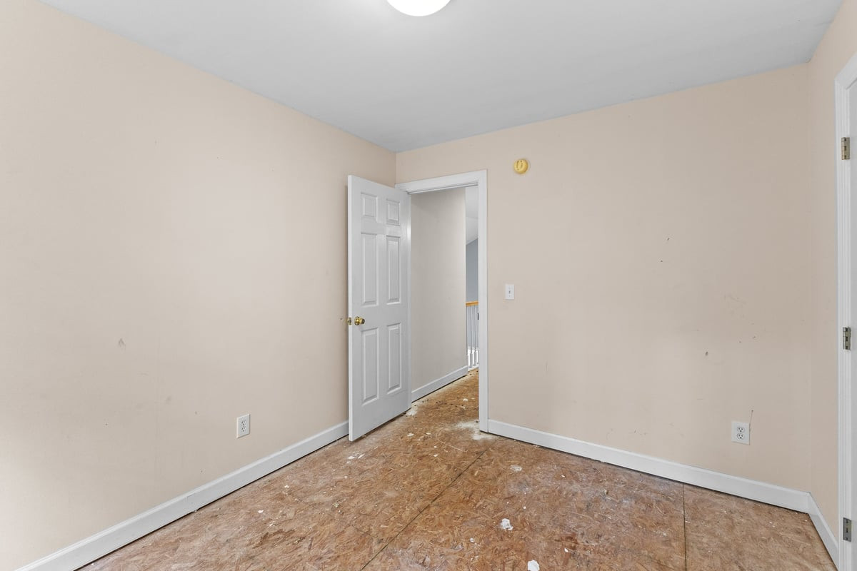 112 Day Lane Property Photo 43