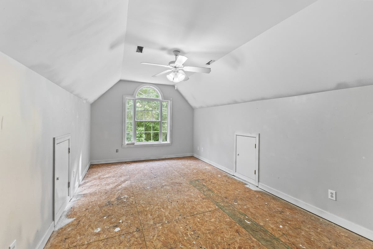 112 Day Lane Property Photo 44