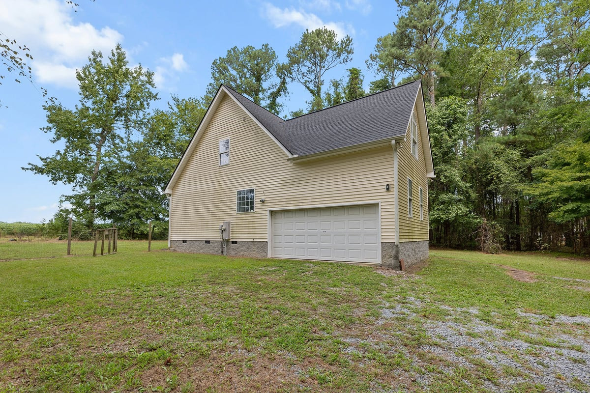 112 Day Lane Property Photo 47