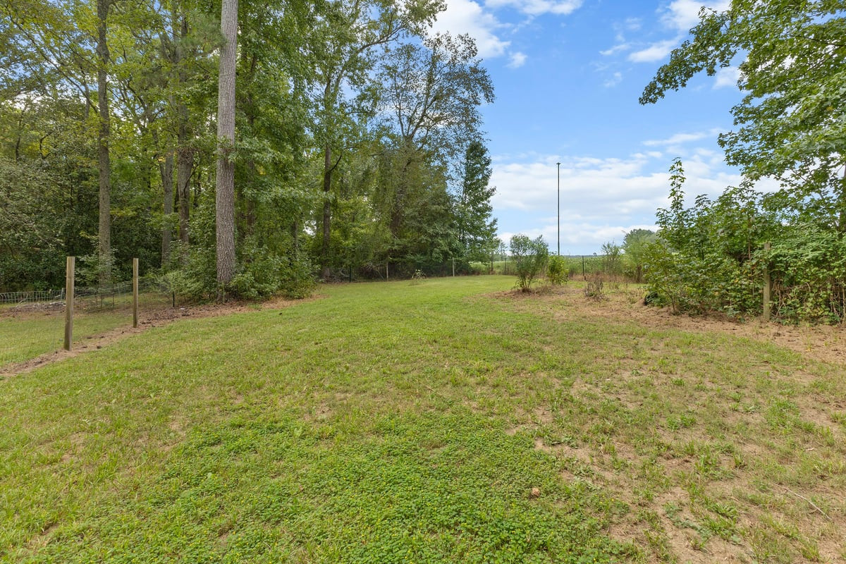 112 Day Lane Property Photo 55