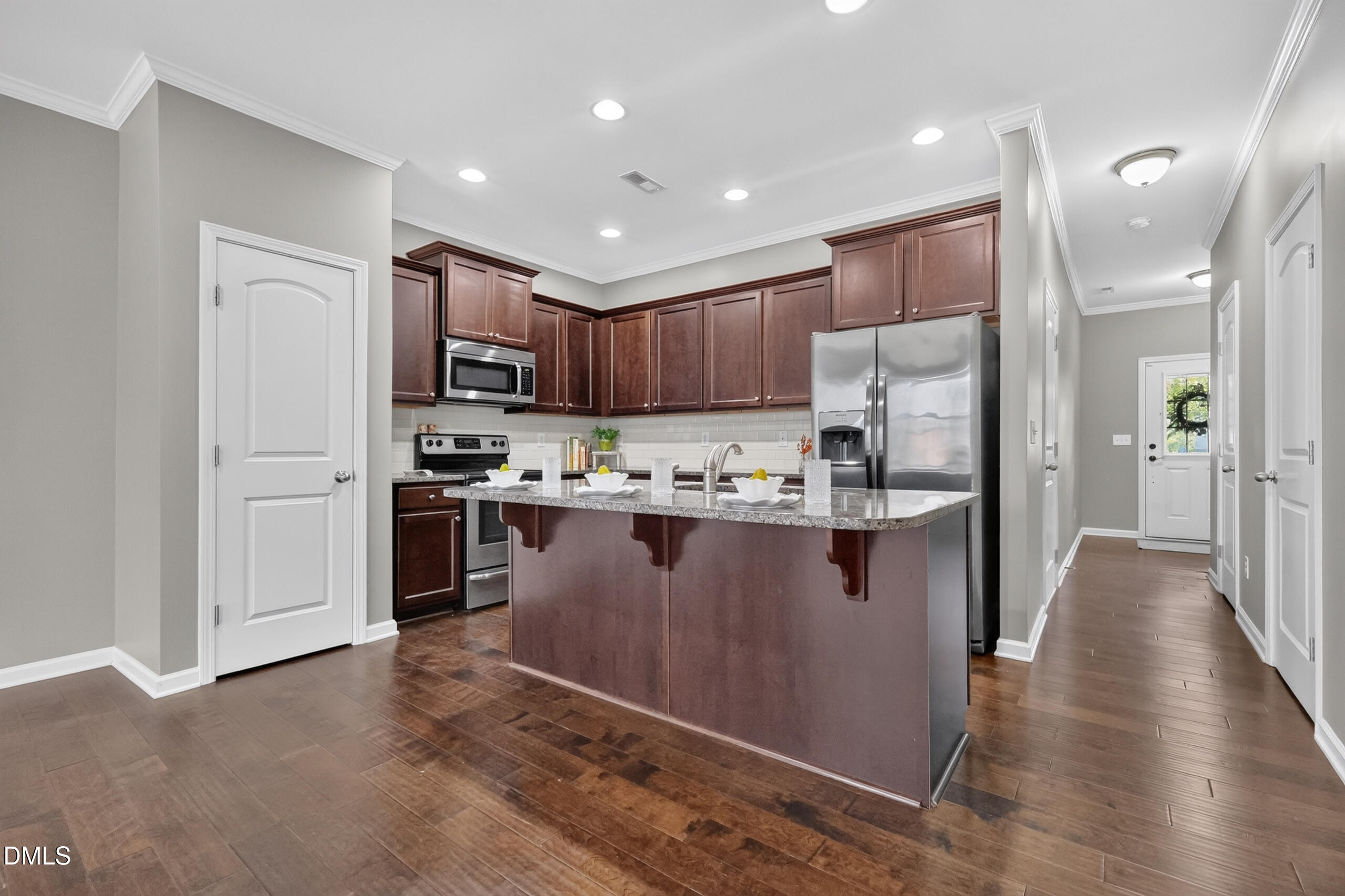 504 Oak Forest View Lane Property Photo 8