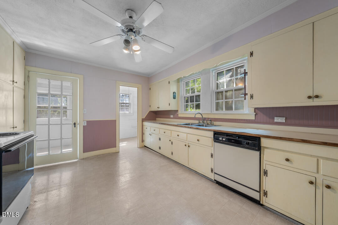 101 Gresham Avenue Property Photo 13