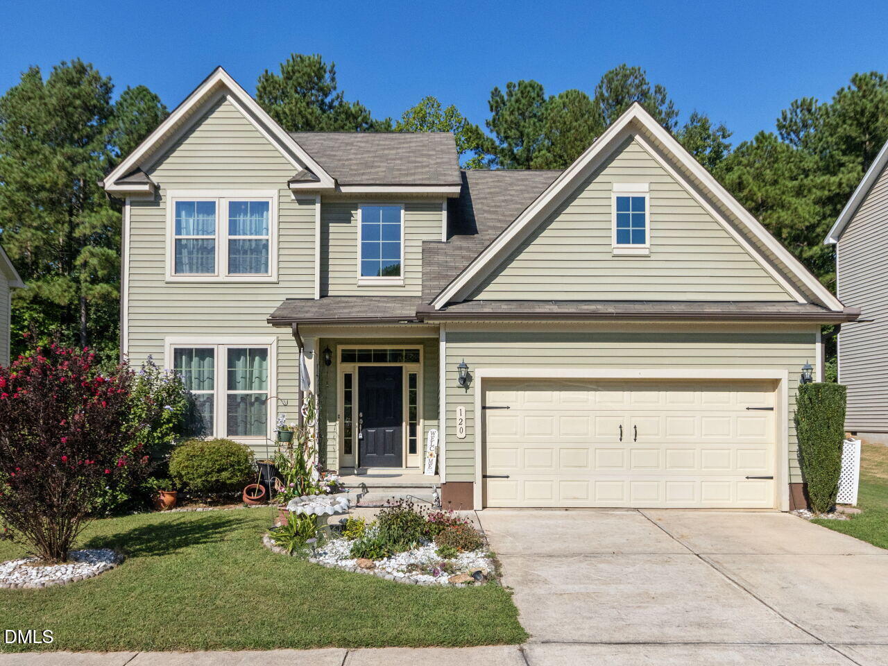 120 Clubhouse Drive Property Photo 1