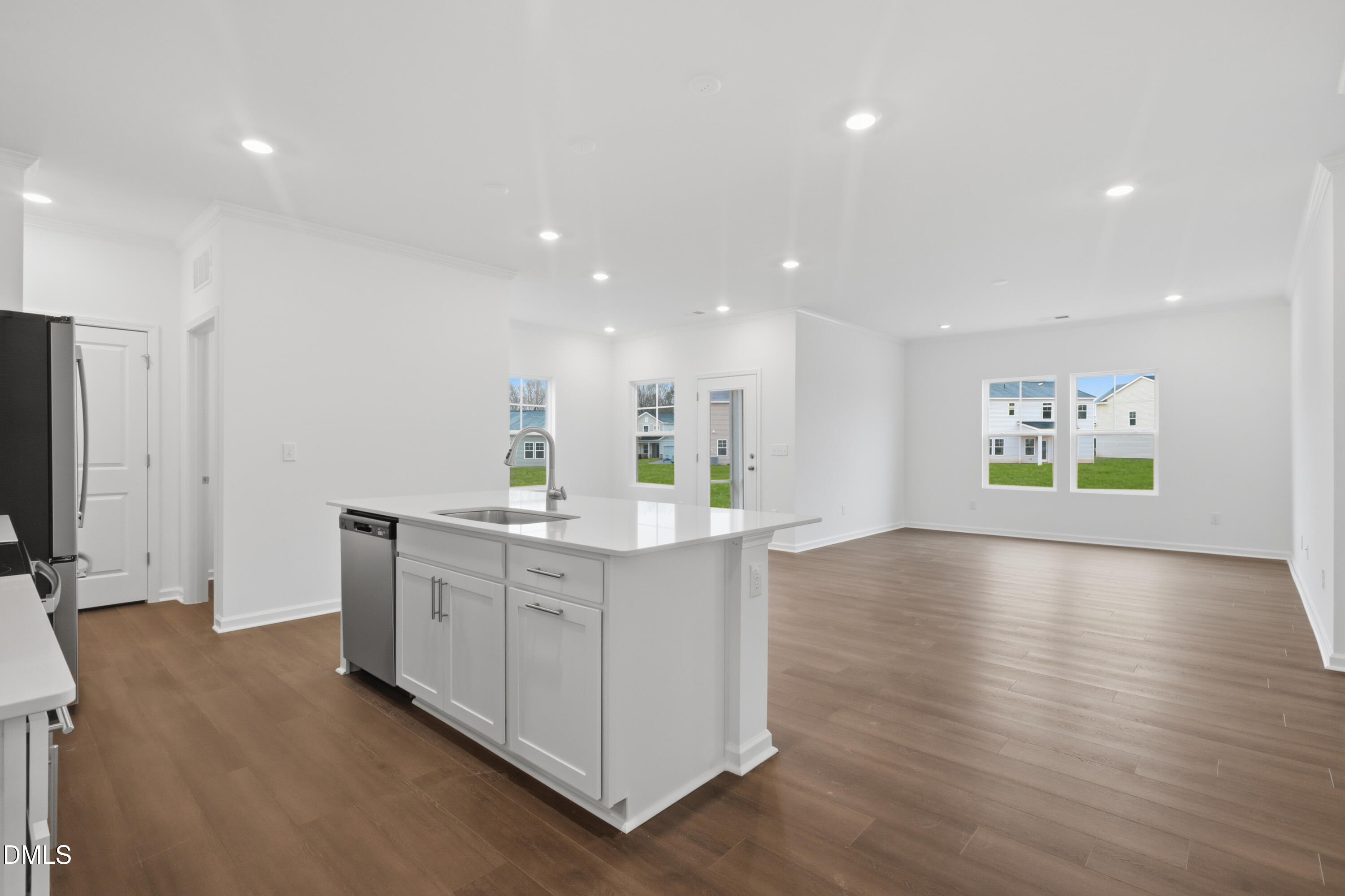 49 Majestic Creek Court Property Photo 8